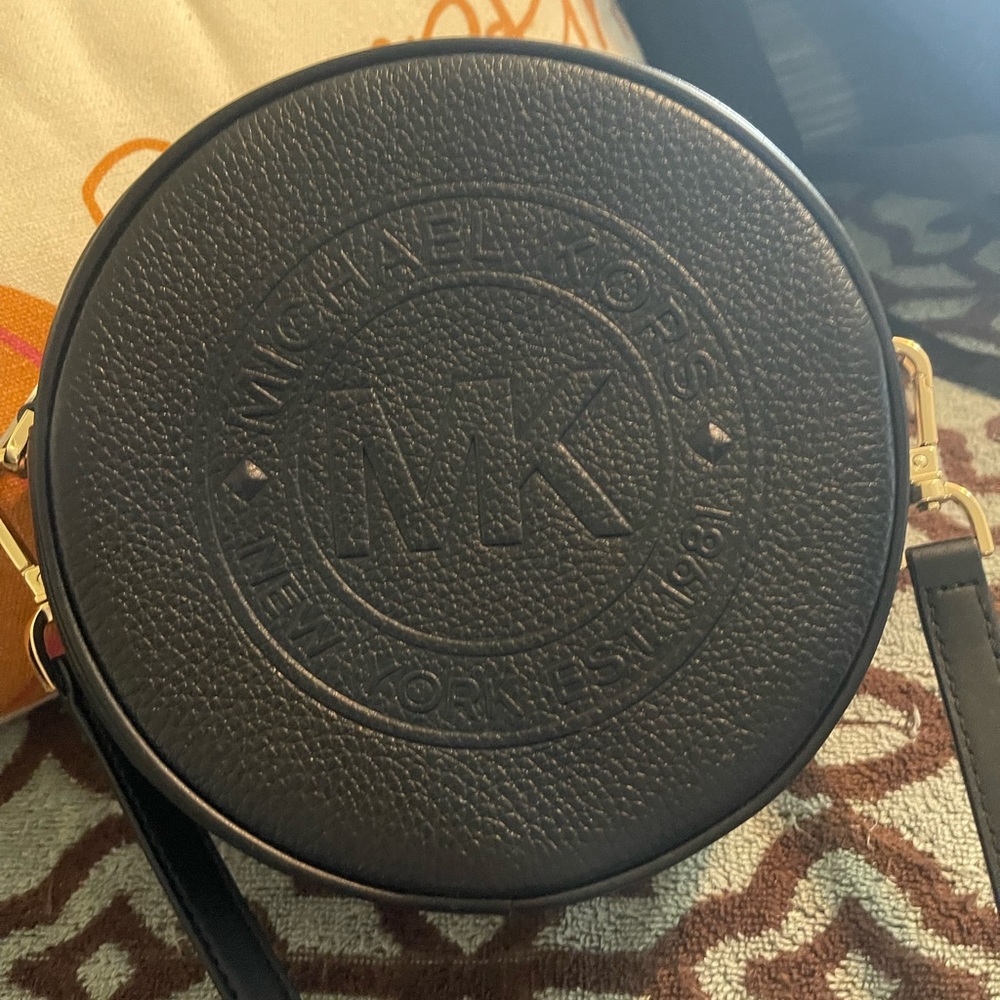 Michael kors canteen crossbody bag